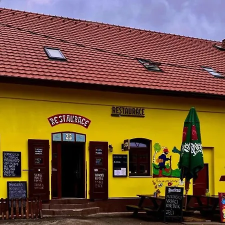 Hrusicka Restaurace A Guest house Hrusice