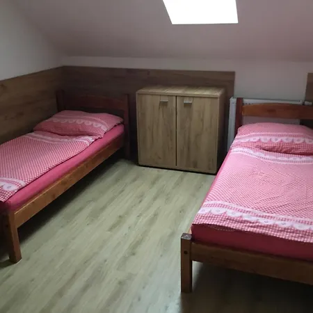 Hrusicka Restaurace A Vendégház