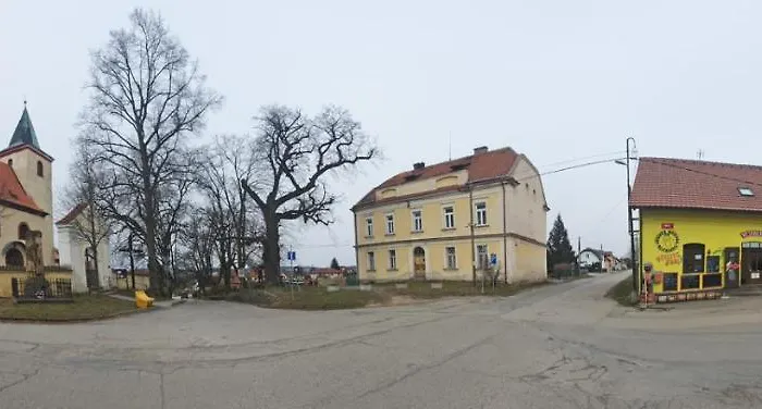 Hrusicka Restaurace A 3*