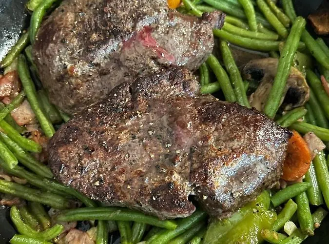 Hrusicka Restaurace A 게스트하우스 Hrusice