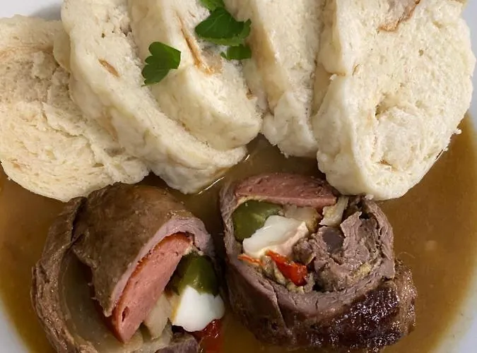 Hrusicka Restaurace A 게스트하우스 3*