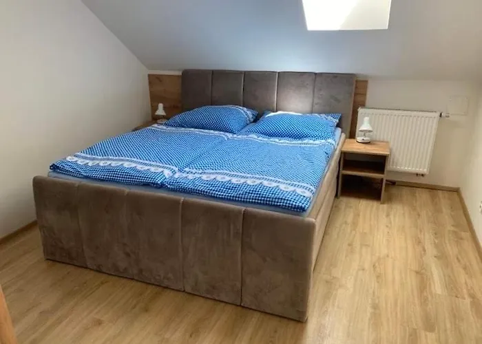 Hrusicka Restaurace A Hrusice